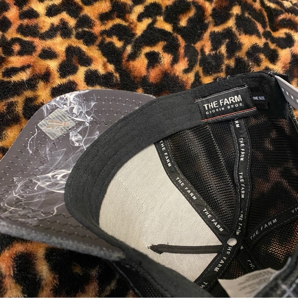 Goorin Bros 🦈 Hammer Shark Noir Capsule The Farm Trucker Cap Hat - Picture 9 of 10